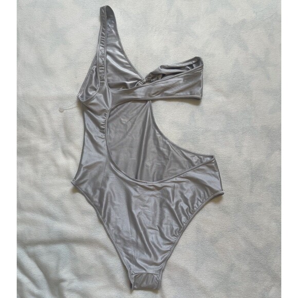 Oseree Glow One Shoulder Swimsuit In Silver SS Sm New W/O Tag - Picture 8 of 12